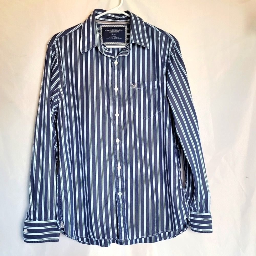 American Eagle Outfitters Men's Long Sleeve Button Up Shirt Blue/ White Size L